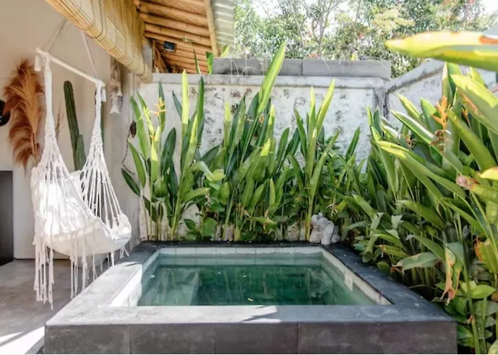 Tropical Stylish Alma 1 Bedroom With Pool And Kitchen アパート ウルワツ