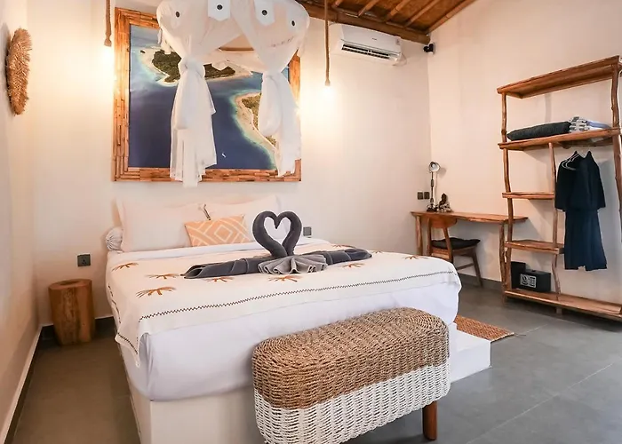 Tropical Stylish Alma 1 Bedroom With Pool And Kitchen ウルワツ